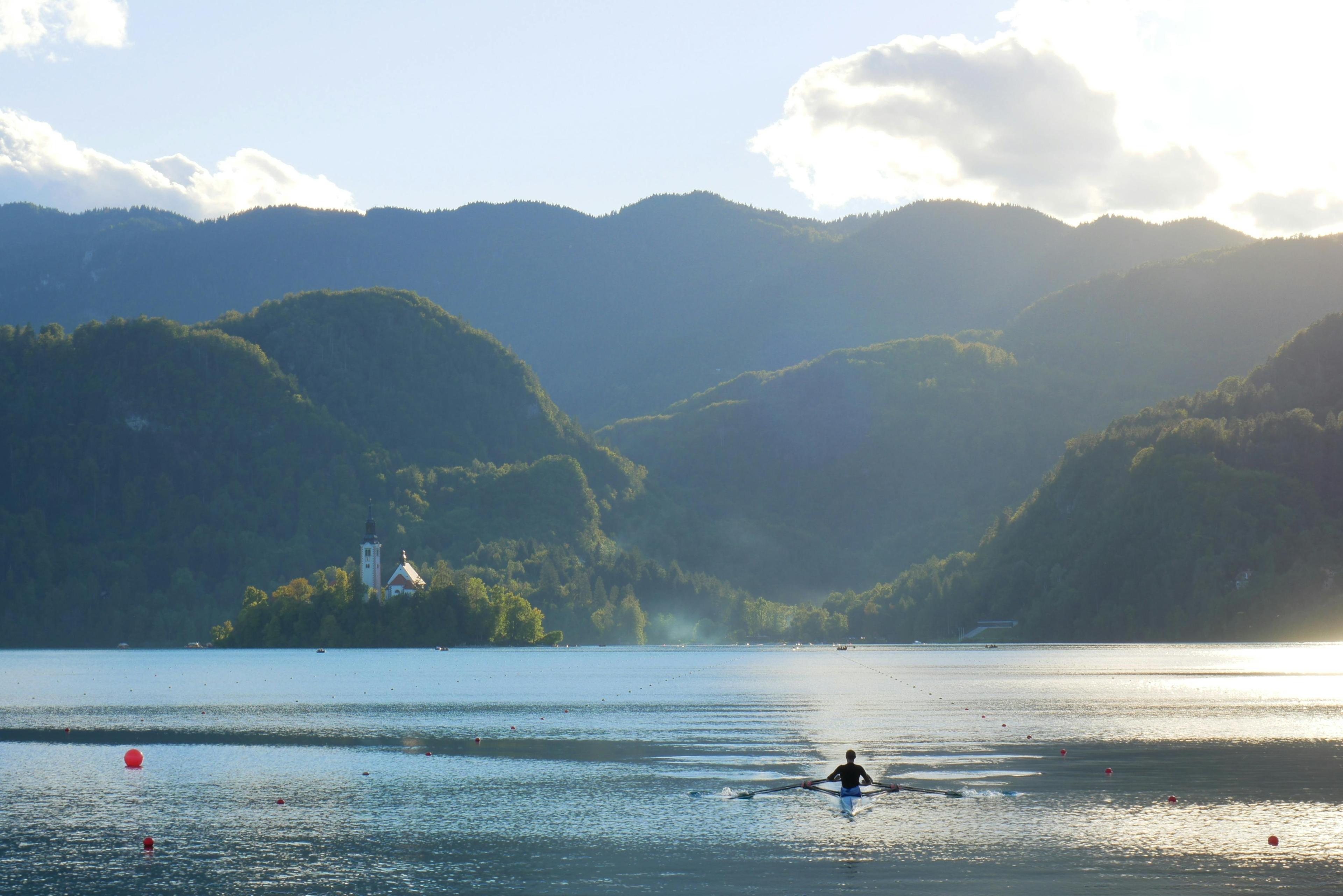 kayaking-on-lake-bled